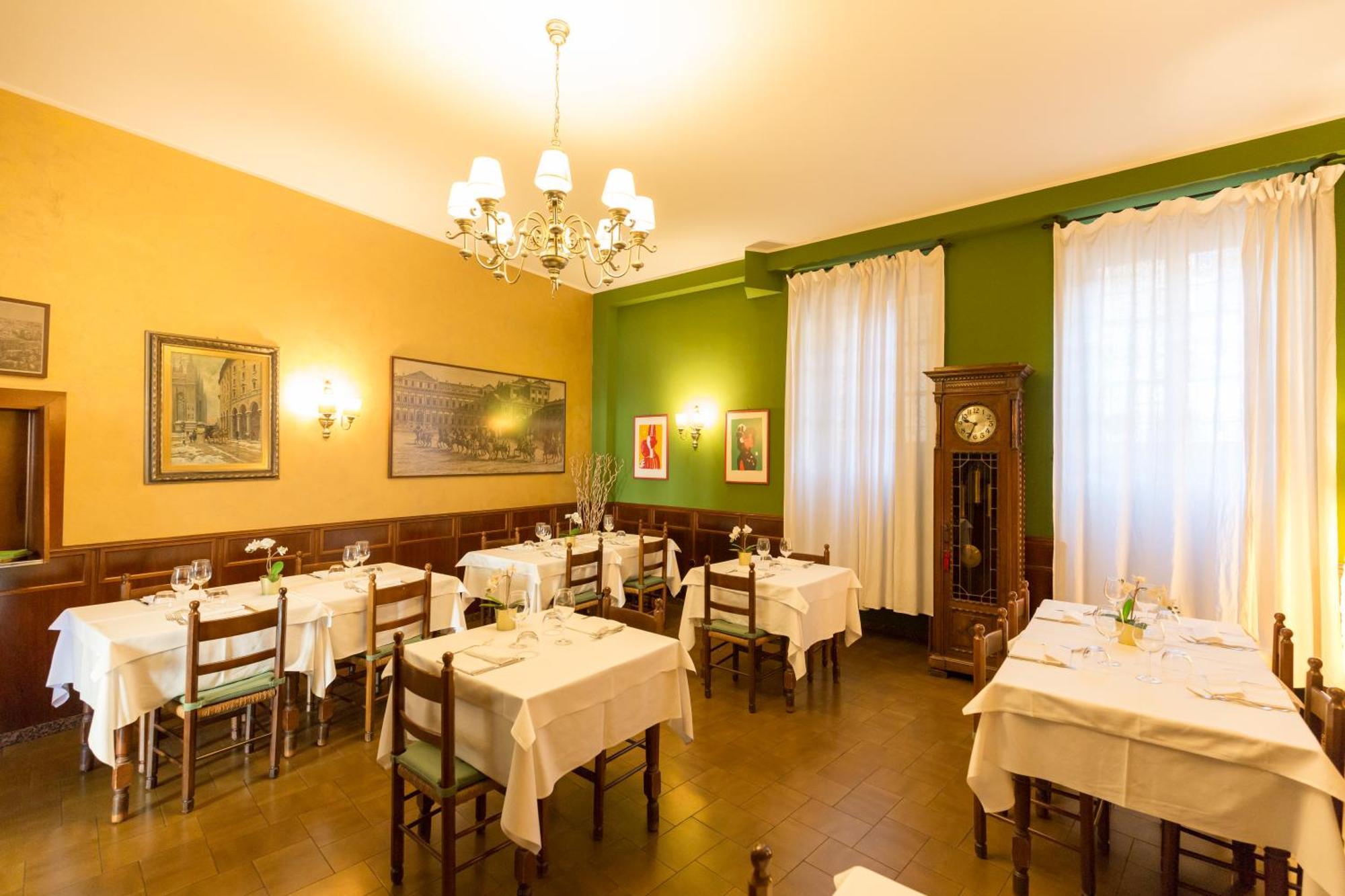 ホテル Antica Trattoria Dell'Uva モンツァ エクステリア 写真